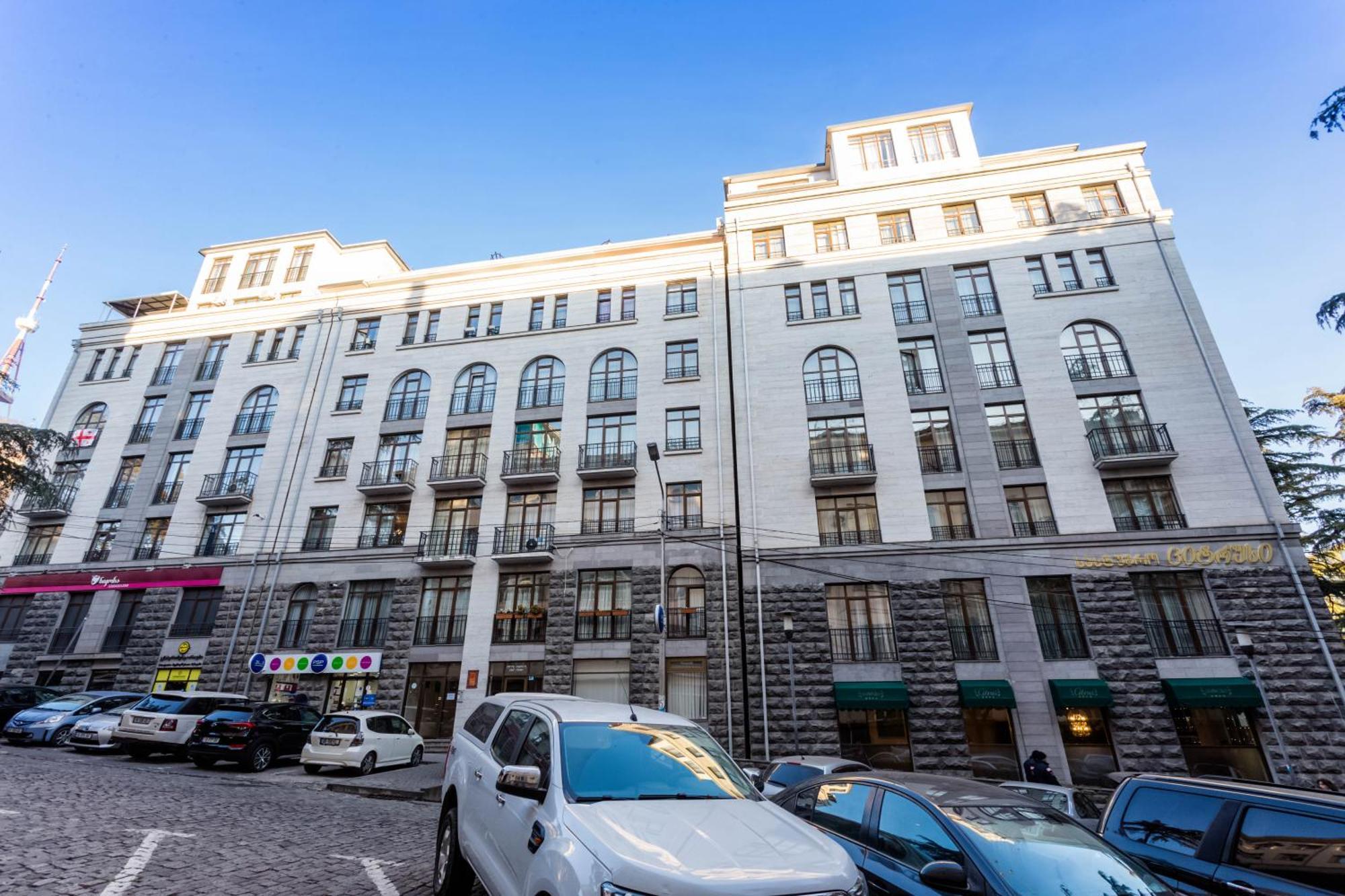 Two Bedroom Apartment In The City Center Tbilisi Buitenkant foto